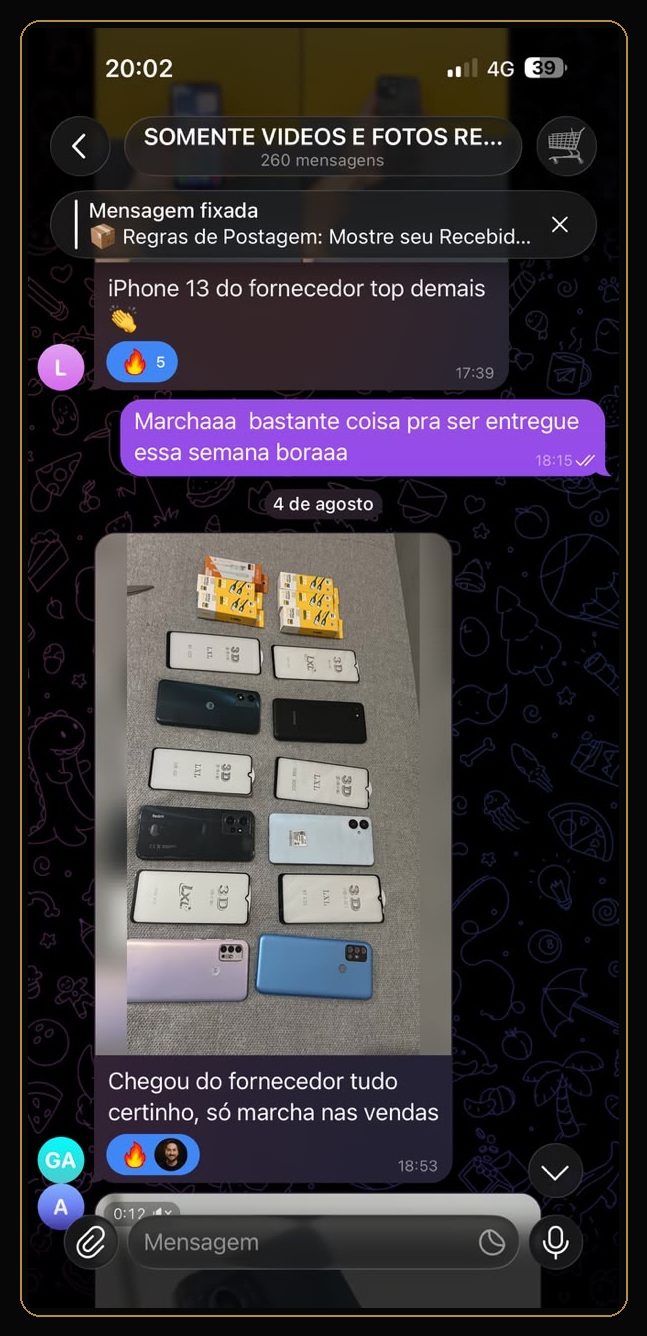 Produtos reais recebidos e compartilhados por membros da comunidade